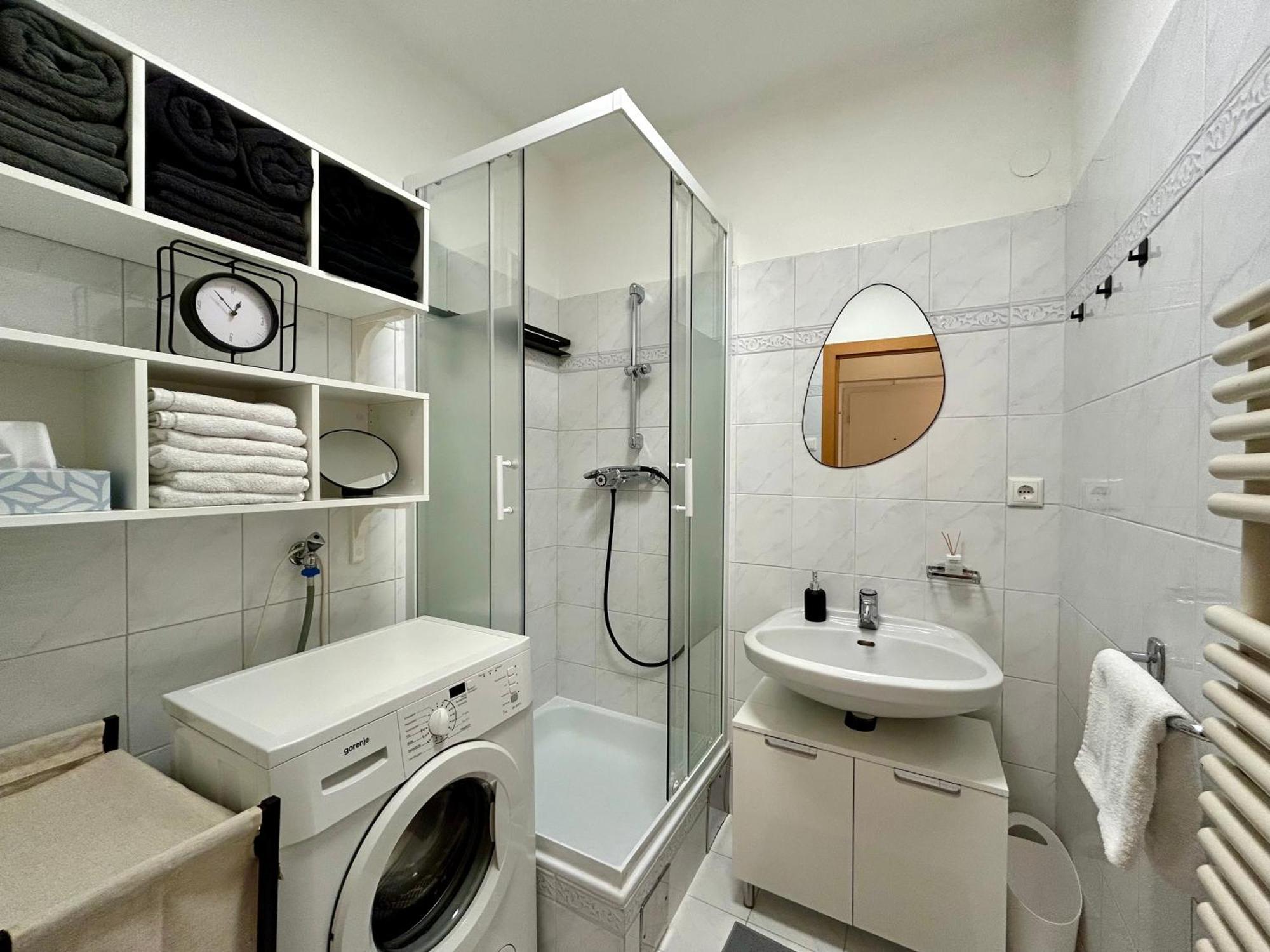 Stayroom I 